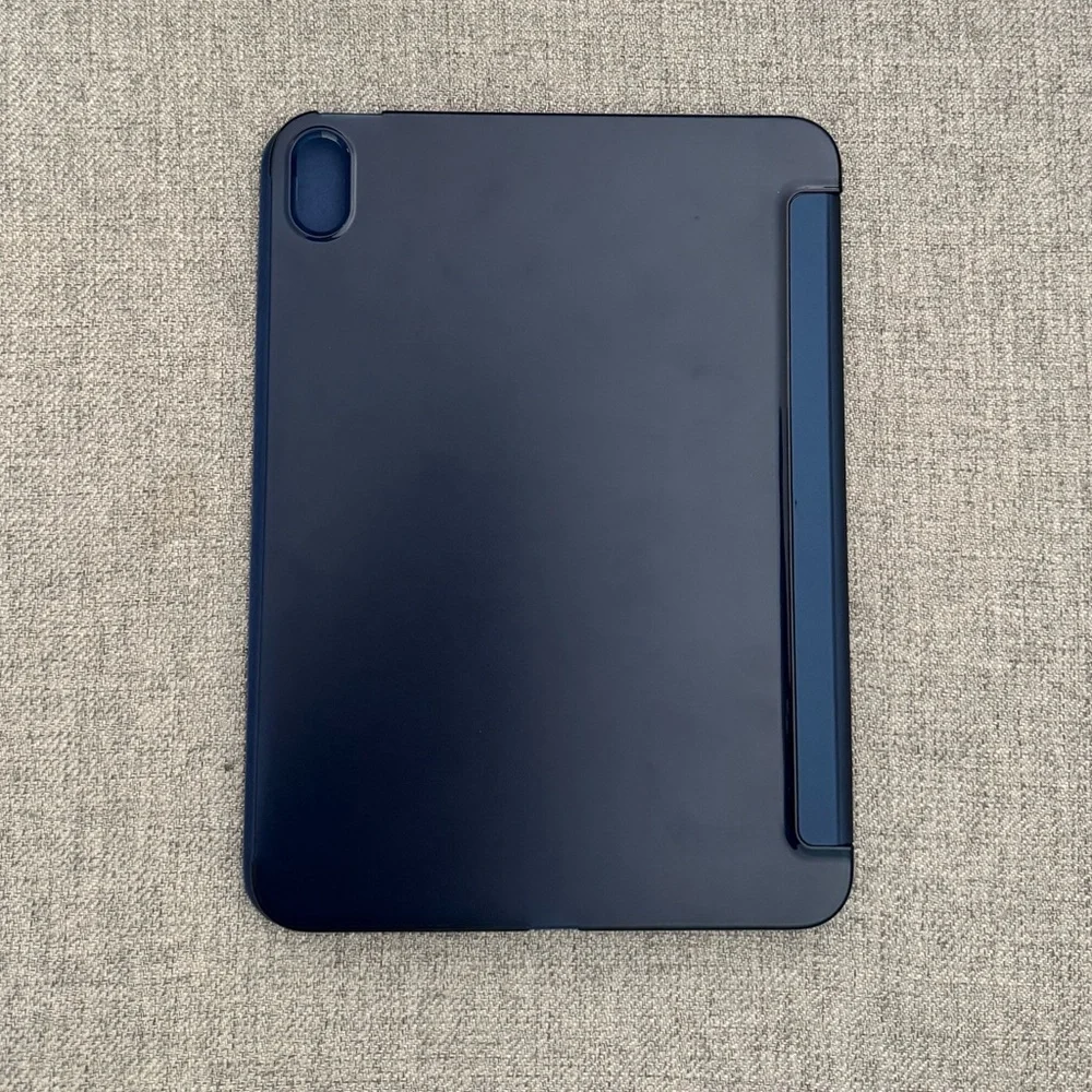 iPad Air 4th and 5th Generation Blue Shell Cover New✨